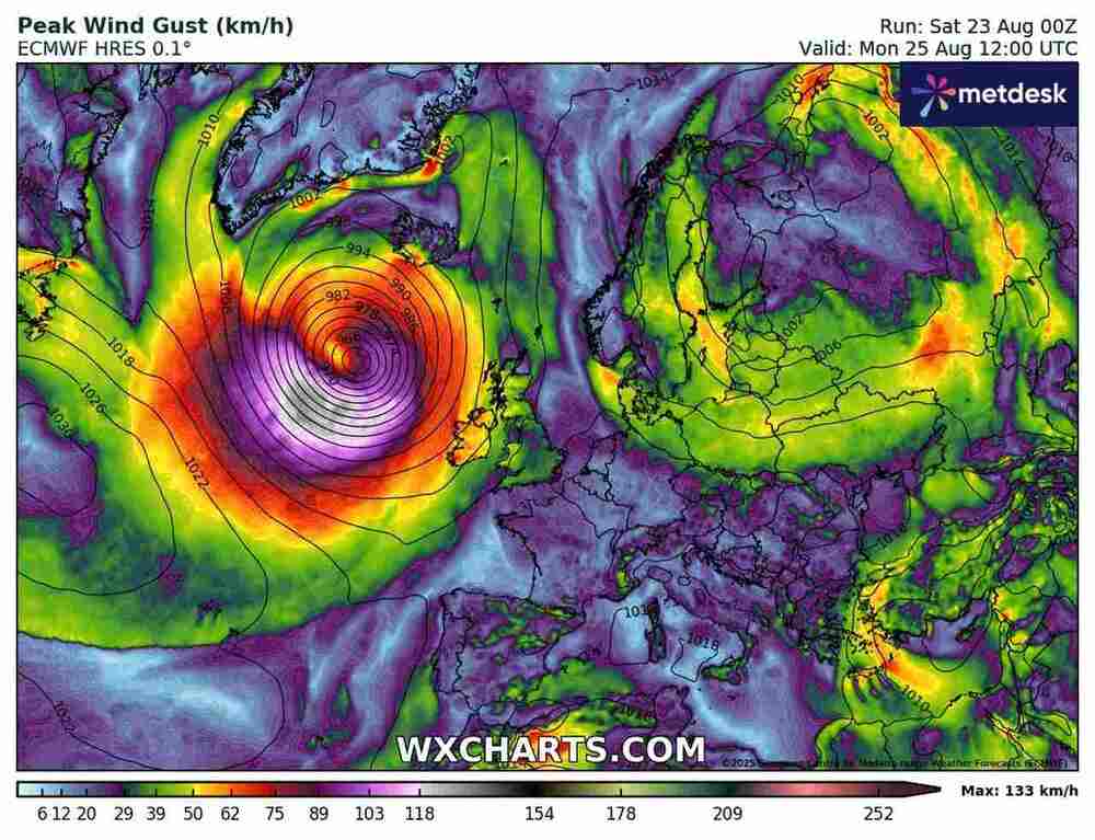 Nadciągnie ogromny cyklon do zachodniej Europy w sierpniu 2025. Wiatr przekroczy 150 km/h. Były huragan przyniesie wichury
