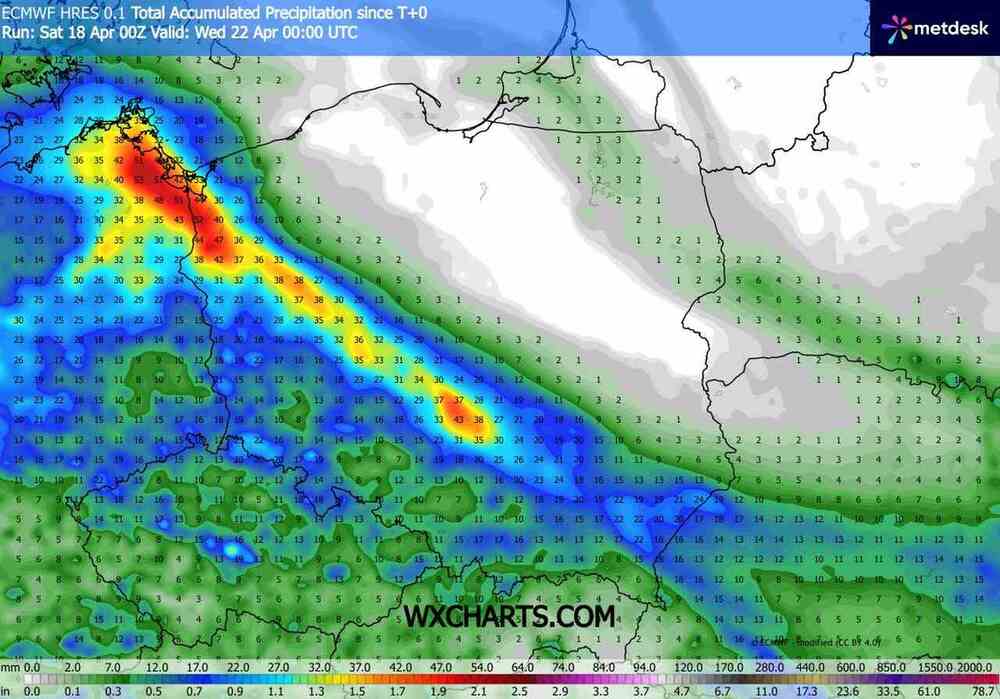 Nadciągną ulewy do środkowej Europy w kwietniu 2026. Spadnie 70 litrów wody na m2 ziemi. Oberwania chmury spowodują zalania i podtopienia