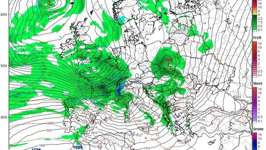 Pogoda na weekend. Grudniowa prognoza pogody ze spadkiem temperatury, wzrostem zachmurzenia i opadami deszczu. Mocniej popada w nocy z soboty na niedzielę