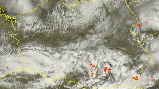  Pogoda. Burze w Polsce 25 kwietnia 2020. Ruszyła konwekcja, uwaga na silny wiatr