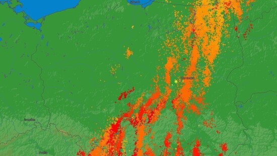 Pogoda. Potężne nawałnice i gwałtowne burze nad Polską. Trąba powietrzna, duży grad i ulewy zmusiły strażaków do ponad 2 tysięcy interwencji