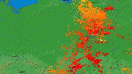 Pogoda na dziś 18 czerwca. Ciepło, duszno i parno. W niemal całej Polsce możliwe opady i burze
