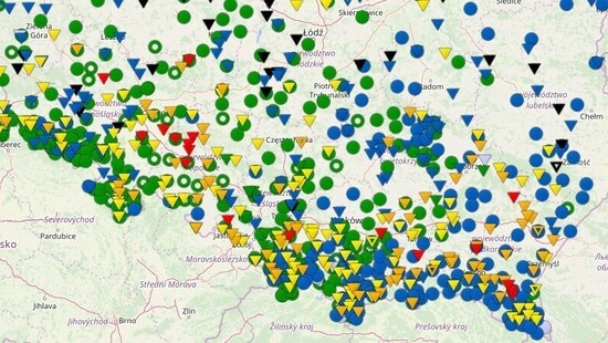 Wezbrały rzeki na południu Polski. W wielu miejscach stan ostrzegawczy i alarmowy. Lokalnie zagrożenie powodziowe