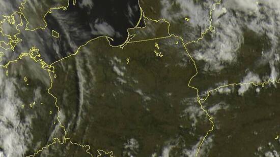 Pogoda na dziś 28 czerwca. Niedziela miejscami upalna pod znakiem burz i opadów, lokalnie z gradem i silnymi porywami wiatru. Mapa burzowa dla Polski