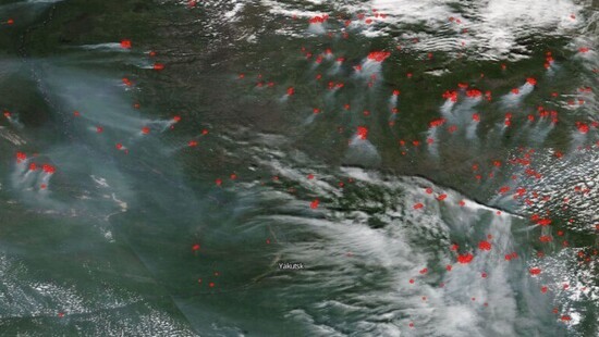 Rekord temperatury na Syberii. Naukowcy zajmujący się klimatem biją na alarm - grunt staje się niestabilny, budynki zapadają się i pękają. Pożary lasów obejmują gigantyczny obszar