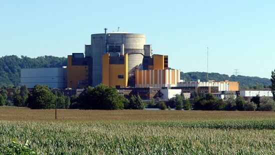 Wybuchł pożar na terenie nieczynnej elektrowni jądrowej we Francji. Polska Agencja Atomistyki wydała komunikat