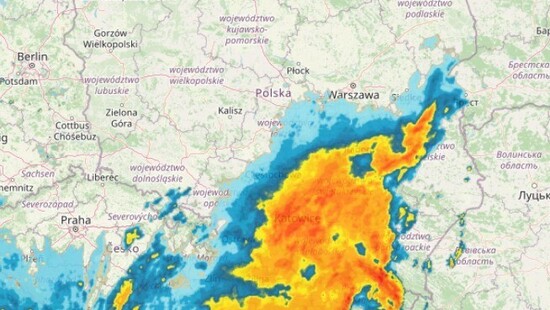 Pogoda. Ulewy i lokalne burze wkroczyły nad Polskę. Do środy 2 września 2020 spadnie 20-60 mm wody