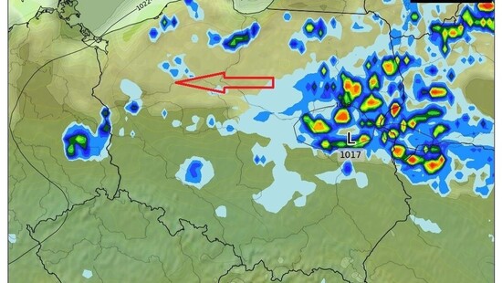 Pogoda na 17 kwietnia 2021. Lokalne burze i nietypowe opady deszczu przesuwające się ze wschodu na zachód Polski