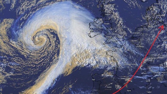 Upał w Europie, temperatura wzrosła do blisko 40 stopni. Spektakularny niż skieruje "bombę ciepła" do Polski