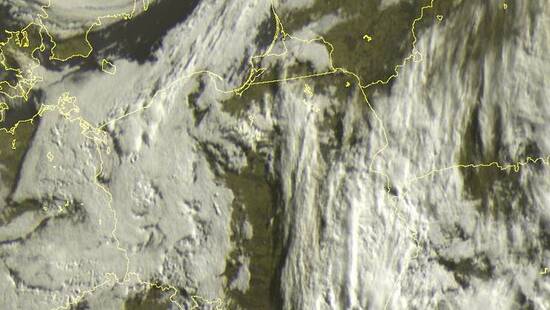 Pogoda na 28 maja 2021. W piątek przelotny deszcz i lokalne burze, miejscami chwile ze słońcem