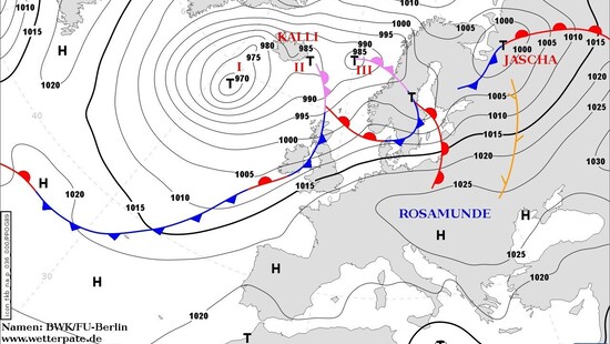 Pogoda na 27 października 2021. Pogodnie na południu Polski. Większe zachmurzenie i silny wiatr na północy, lokalnie przelotny deszcz