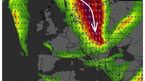 Potężna wichura uderzy w Polskę. Wiatr przekroczy 100 km/h. Będą uszkodzone dachy i linie energetyczne
