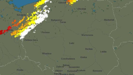 Gwałtowne burze wkroczyły do Polski. To wstęp do nawałnic po upałach. Wiemy, gdzie wystąpią burze