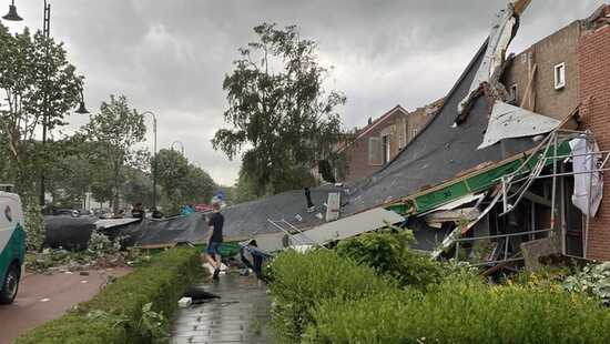 Tornado wodne uderzyło w ląd. Pozostawiło pas zniszczeń. Są ofiary i ranni