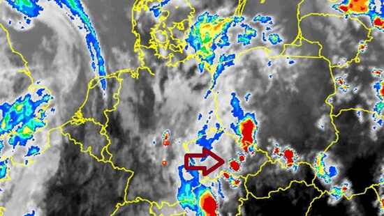 Ulewy i burze z Czech wkroczą do Polski. W nocy spadnie do 50 litrów wody. Możliwe lokalne zalania