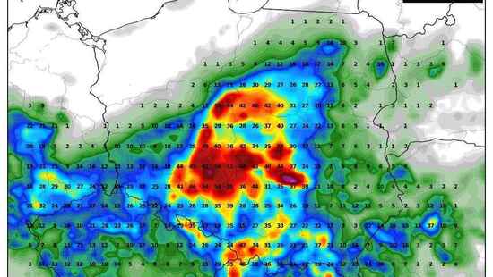 Pogoda na 30 lipca 2022. Ulewy i burze wkroczą do Polski. Niż Frieda namiesza warunkami atmosferycznymi