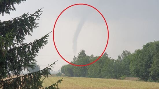Nieoczekiwane tornado pojawiło się w Polsce. Było związane z superkomórką. Mogło spowodować szkody