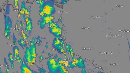 To będzie ciepła noc nad morzem. Zanikające lokalne opady i burze na zachodzie Polski. Miejscami możliwe mgły