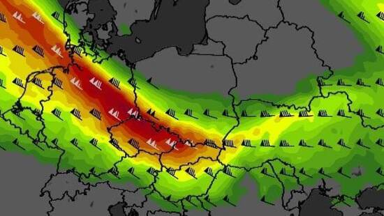 Burze rozwinęły się w Polsce. To pierwsze wyładowania w 2023 roku. Wiatr przekroczył 162 km/h