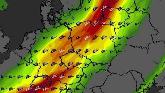 Wichury przejdą przez Polskę. Wiatr przekroczy 70-100 km/h. Będą przerwy w dostawie prądu