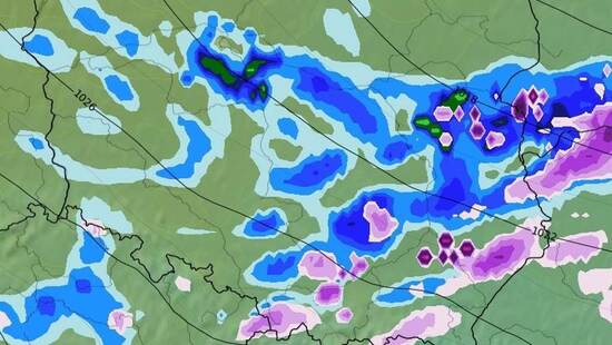 Front ciepły i chłodny przejdzie przez Polskę. Spadnie śnieg i deszcz. Na północy będzie wichura