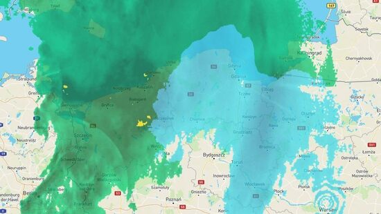 Śnieżyca z frontem przechodzi przez Polskę. W tych regionach zima przypomni o sobie. Będą trudne warunki na drogach