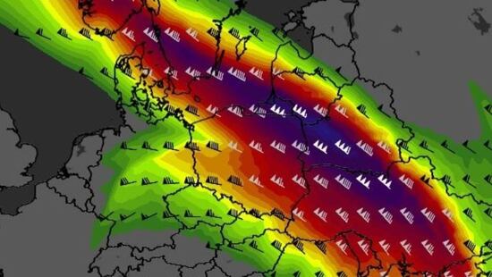 Wichura przechodzi przez Polskę. Wiatr odcina prąd i powoduje szkody. To skutki cyklonu Willy