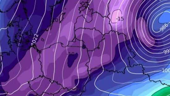 Nadciąga podmuch zimy. Chwyci mróz i przejdzie śnieżyca. Temperatura spadnie poniżej -12 stopni