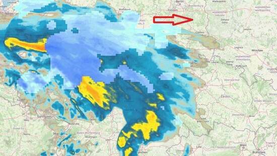 Z zachodu wkroczą śnieżyce. W tych regionach spadnie do 5-10 cm śniegu. Front przetnie Polskę na pół