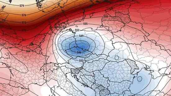 Górny niż namiesza w pogodzie. Spadnie śnieg i deszcz. Kropla chłodu przyniesie burze
