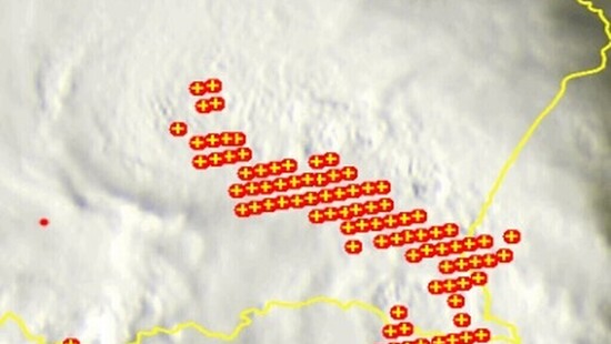 Mezoskalowa burza MCS nad Polską. Niesie ulewy i gradobicia. Będą zalania i powodzie błyskawiczne