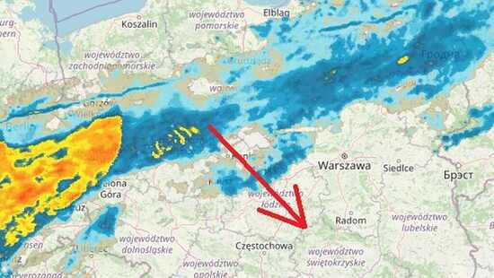 Front chłodny przechodzi przez Polskę. Deszcz rozszerza zasięg. Burze mogą wystąpić na południu