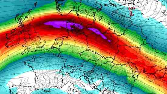 Cyklon Abdul niesie wichury w Polsce. Wiatr w tych regionach osiąga 80-100 km/h. Coraz więcej domów bez prądu