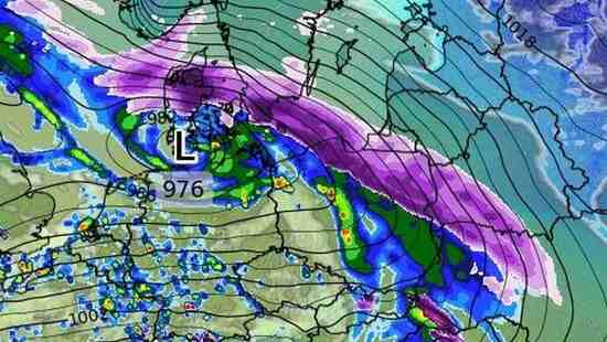 Zima wraca do Polski. Spadnie 30 cm śniegu. W tych dniach i regionach przejdą śnieżyce
