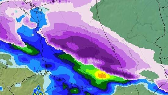 Śnieżyca przejdzie przez Polskę. Nawrót zimy poprzedzi silne ocieplenie. Wiemy, kiedy spadnie śnieg
