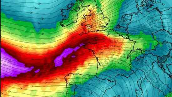 Noc przyniesie wichury w Europie. Wiatr przekroczy 150 km/h. Skutki cyklonu odczujemy w Polsce