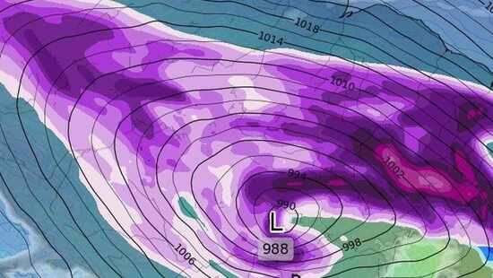 Przejdzie śnieżyca i ściśnie potężny mróz. Nawrót zimy sprowadzi 40 cm śniegu. Ogłoszono zamknięcie szkół