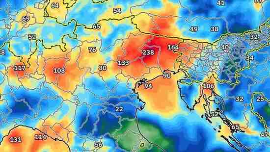 Oberwania chmury zaleją domy. Spadnie 230 litrów wody. Będą ulewy i powodzie błyskawiczne w niżu