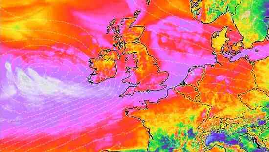 Będą silne wichury. Cyklon Zack uderzy z zachodu. W tych regionach wiatr sięgnie 135 km/h