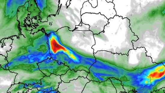 Nadciągną ulewy. Spadnie 70 litrów wody. Oberwania chmury spowodują zalania