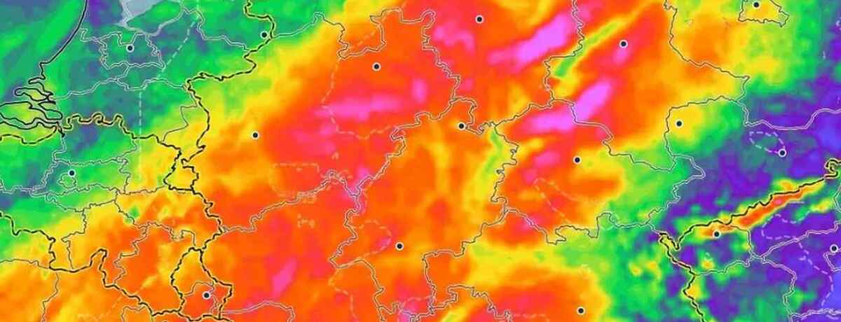 Wichury zerwą dachy. Wiatr sięgnie 130 km/h. Cyklon z burzami połamie drzewa i zatarasuje drogi
